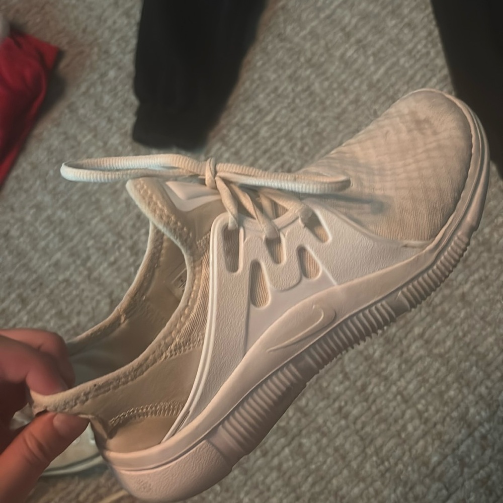 Nike tennis shoes